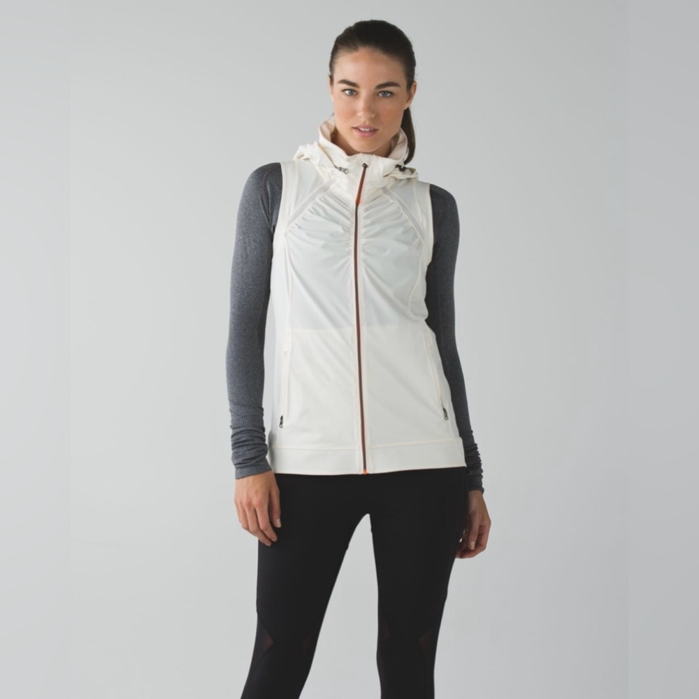 LULULEMON Go the Distance Vest - Angel White